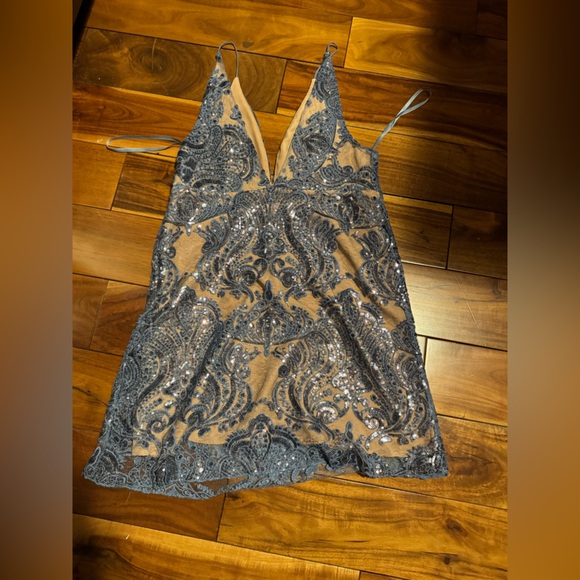 NWOT. Mini Party Dress Free People Size 6 - Picture 4 of 6